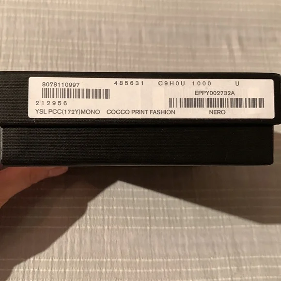 Saint Laurent - Picture 6 of 7